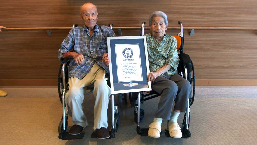 夫妻携手走过80年，以合计208岁的年龄创下最年长的在世夫妇吉尼斯世界纪录