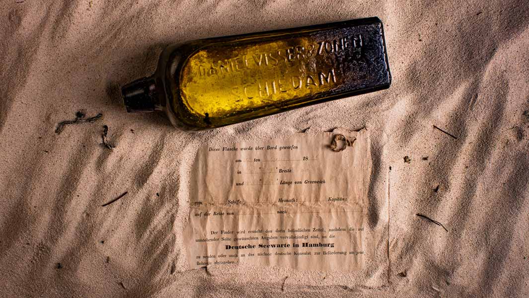 世界上最古老的漂流瓶结束132年漂泊打破世界纪录