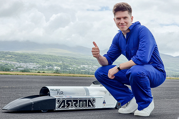 fastest-rc-jet-powered-car-with-record-holder