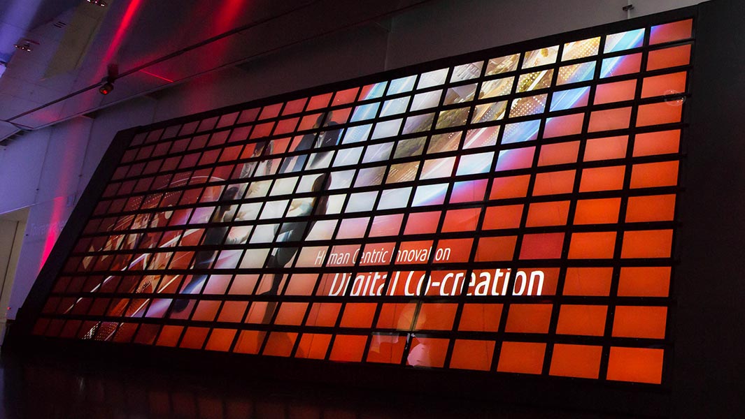 Largest animated tablet computer mosaic
