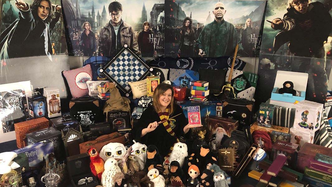 Victoria_wizard_world_collection.jpg