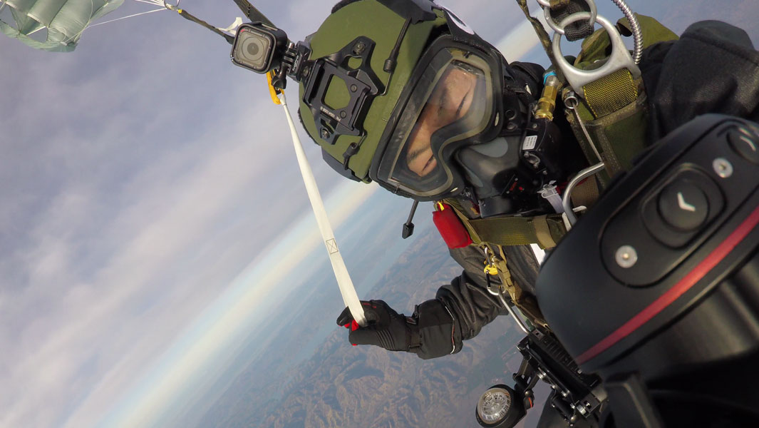 Greatest horizontal distance parachute flight