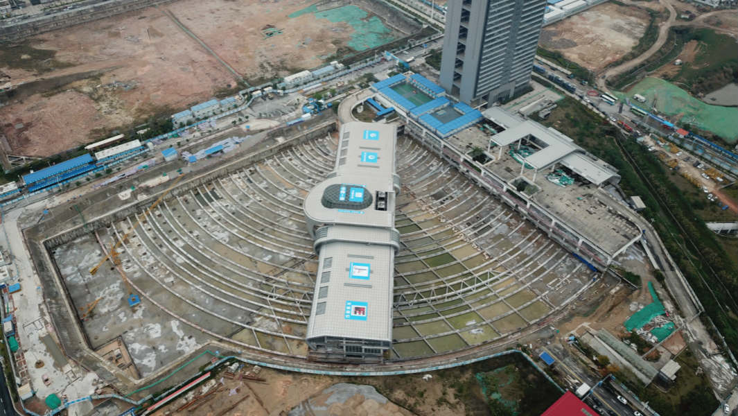 longest arc rotation of a pivoted building