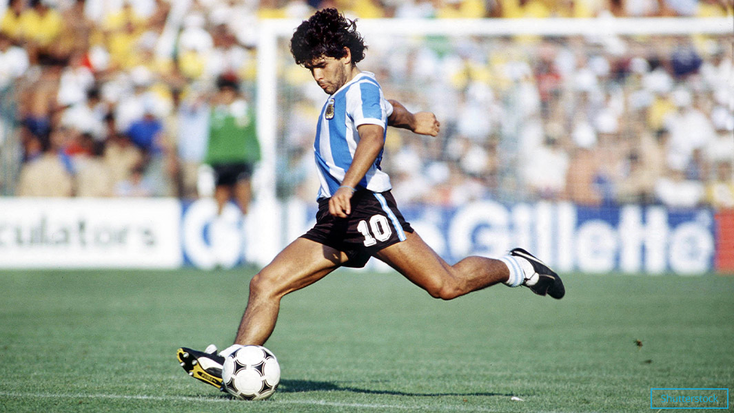 Diego Maradona playing football 1982