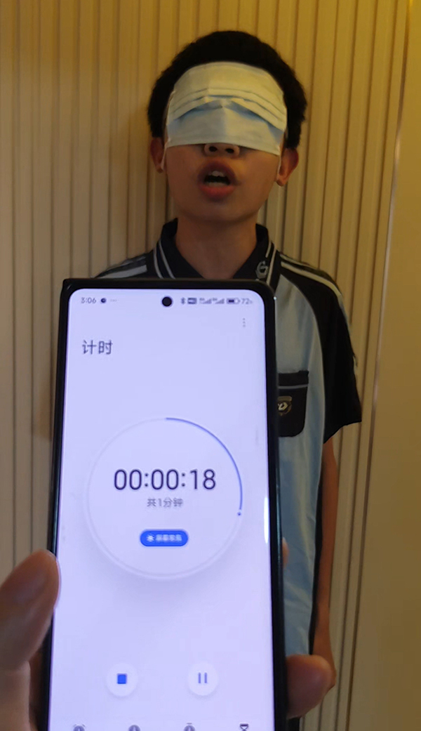 15岁中国少年刷新吉尼斯世界纪录 一分钟背出圆周率小数点后408位