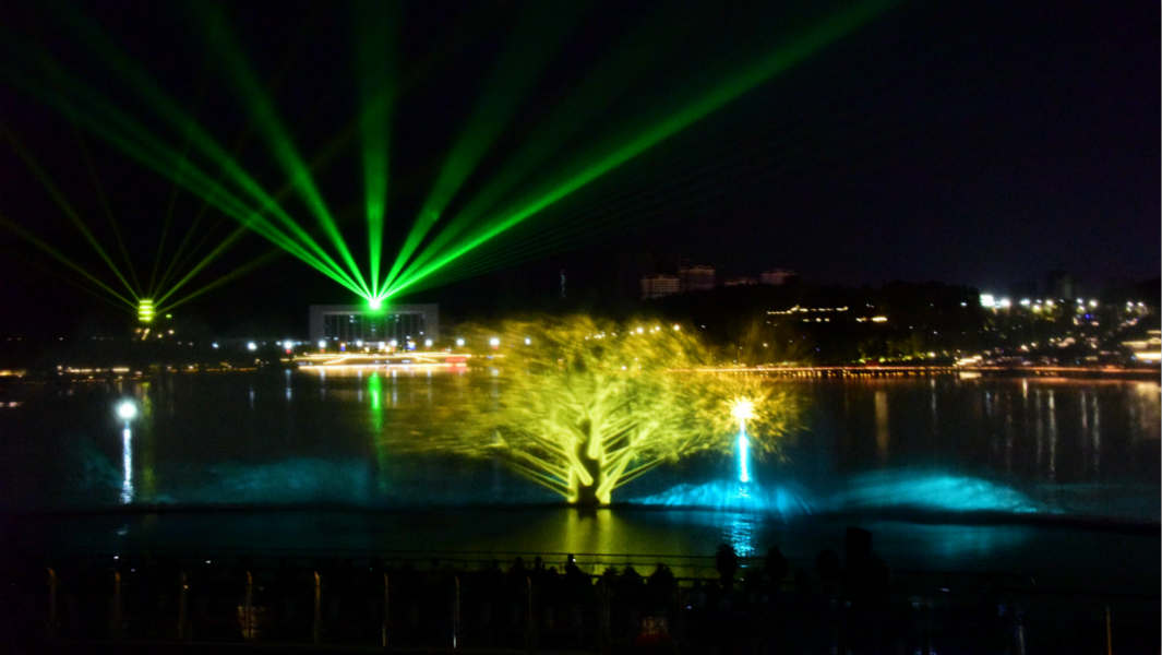 largest water screen projection 1