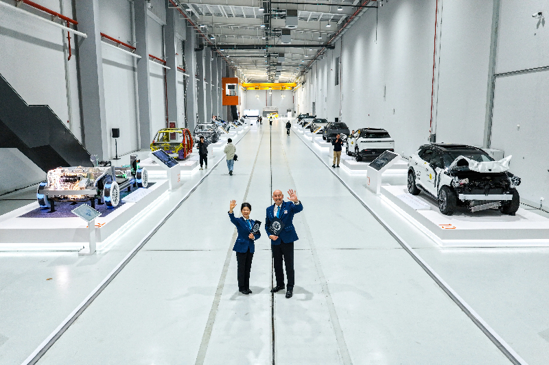 吉利全球全域安全中心一举包揽五项吉尼斯世界纪录称号