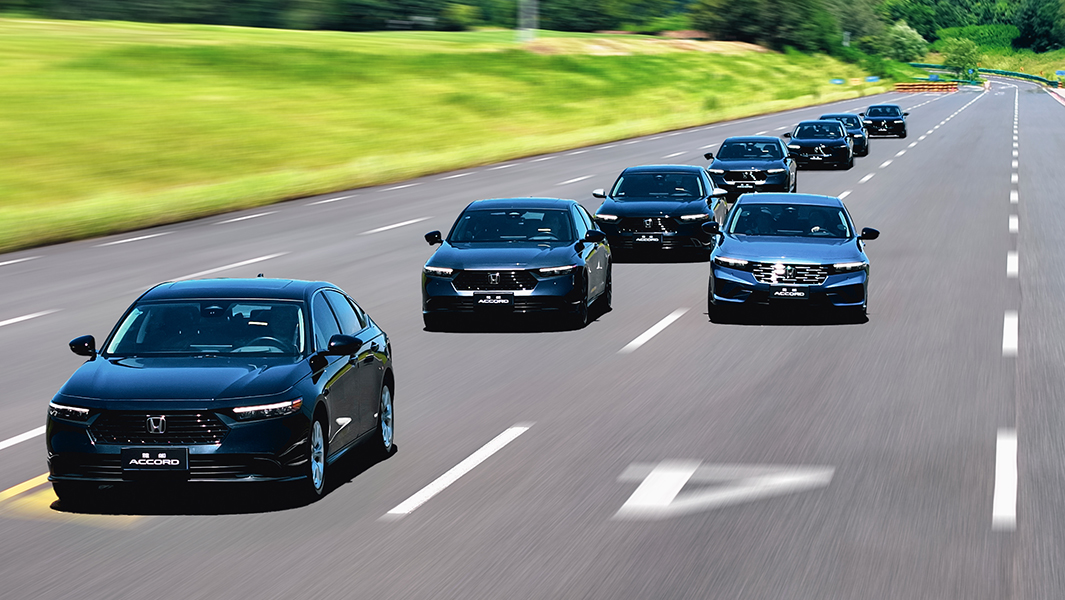 广汽本田雅阁创下30秒绕移动桩最多的吉尼斯世界纪录