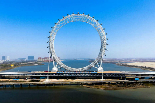 Tallest centreless observation wheel